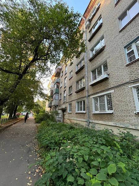Продается 2-х комнатная квартира ул.Набережная, д.20а